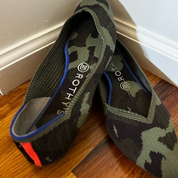 Rothy’s The Point Camo (original) Flat , size Women’s 8 - Picture 3 of 4